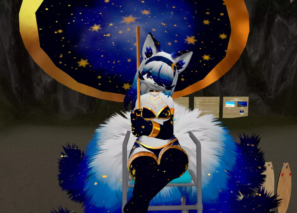 Tsukiko the Kitsune VRChat Deira Avatar | By RoselynFlame66 | VRCArena